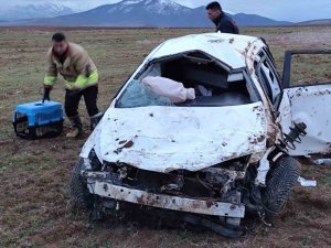 AFŞİN-GÖKSUN KARAYOLUNDA KAZA: 2 YARALI