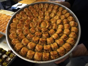 BAKLAVADA ÇEŞİT, ZENGİNLEŞTİ, HAFİF TATLILAR TERCİH EDİLİYOR