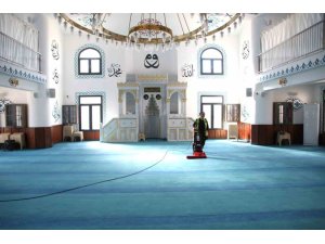 YÜREĞİR BELEDİYESİ’NDEN İBADETHANELERDE BAYRAM TEMİZLİĞİ