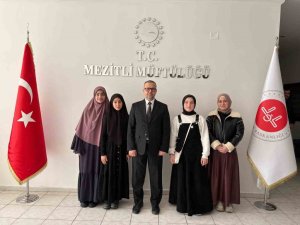 MERSİN’DE 6 AYDA HAFIZ OLAN 4 ÖĞRENCİ ALTINLA ÖDÜLLENDİRİLDİ