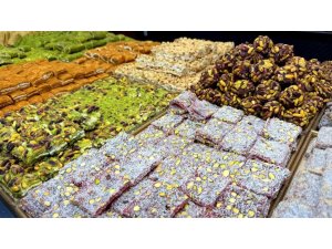 BAYRAM ÖNCESİ LOKUM VE ŞEKERLEME SATIŞLARI ARTTI