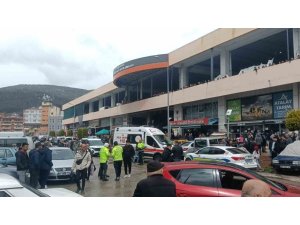 BURDUR’DA BIÇAKLI KAVGA: 5 YARALI