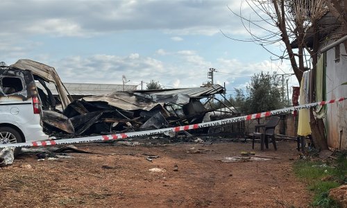KONTEYNERDE YANGIN: 5'İ ÇOCUK 6 ÖLÜ