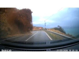 MERSİN-ANTALYA YOLUNDAKİ HEYELAN ARAÇ KAMERASINDA