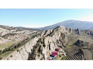 KAHRAMANMARAŞ’TA SİVRİ VE KESKİN KAYALAR