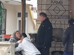 EPİLEPSİ HASTASI OĞLU EVİNDE ÖLÜ BULUNDU