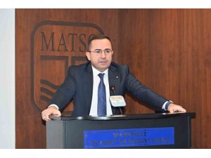 BAŞKAN GÜNGÖR: "AKARYAKIT İSTASYONLARINDA TEK RUHSAT UYGULAMASI HAYATA GEÇİRİLMELİ"