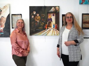 KONUKEVİNDEN GELEN MEKTUPLAR TUVALE YANSIDI