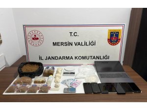 MERSİN’DE UYUŞTURUCU TİCARETİ YAPAN 4 ŞÜPHELİ TUTUKLANDI