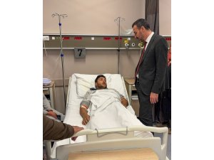 BAŞKAN VEKİLİ ÇİÇEK, HASTANEYE GİDEREK KAZADA YARALANAN PERSONELİN DURUMU HAKKINDA BİLGİ ALDI