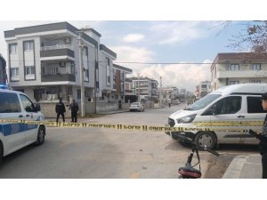 UZAKLAŞTIRMA KARARINI KALDIRTTIĞI KOCASI TARAFINDAN BIÇAKLANAN KADIN AĞIR YARALANDI