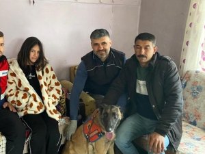 CEP TELEFONU ELİNDEN ALININCA EVDEN KAÇAN 13 YAŞINDAKİ KIZ BULUNDU