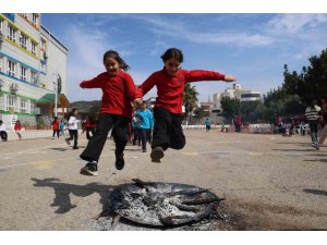 KOZAN’DA ÖĞRENCİLER NEVRUZ’U COŞKUYLA KUTLADI