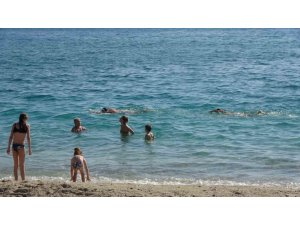 ALANYA’DA MART AYINDA DENİZ KEYFİ