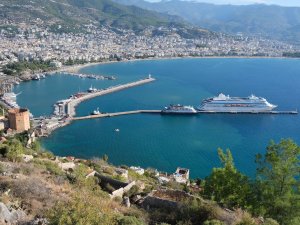 'YÜZEN OTELLER' İLE 2 AYDA 52 BİN 748 YOLCU SEYAHAT ETTİ