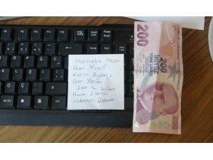 OKUL KORİDORUNDA PARA BULDU, AKLINA İLK GELEN HADİSLE ÖĞRETMENLER ODASININ YOLUNU TUTTU