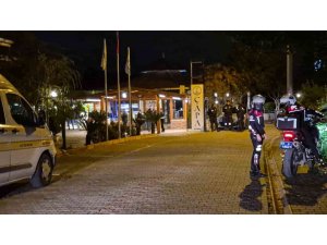 RESTORANDA ÖNCE SELAMLAŞTILAR, SONRA SİLAHLAR KONUŞTU: 1 ÖLÜ, 1 YARALI