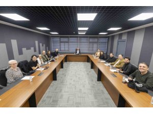 SEÇER: "MERSİN SANATLA BÜYÜYEN, ENERJİSİ YÜKSEK BİR KENT"