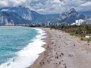 YAĞIŞIN YERİNİ GÜNEŞLİ HAVA ALDI