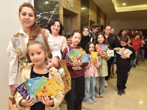 KEPEZ KİTAP FUARI'NA YOĞUN İLGİ