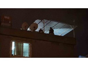 ADANA’DA 3 KATLI BİNADA PATLAMA: 2 AĞIR YARALI