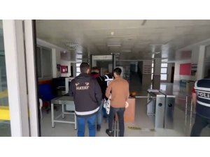 REYHANLI’DA EVDEN HIRSIZLIK ŞÜPHESİYLE TUTUKLANDI