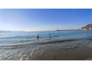 ALANYA’DA SABAHIN SERİNLİĞİNDE DENİZ KEYFİ