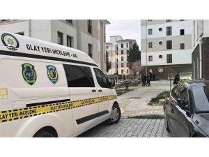 EVE GİREN HIRSIZLAR YAKLAŞIK 600 BİN LİRA DEĞERİNDEKİ ZİYNET EŞYASINI ÇALDI