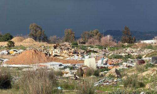 KUŞ CENNETİ ÇÖPLÜĞE DÖNDÜ