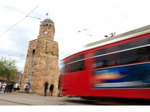 ANTALYA’DA TARİHİ SAAT KULESİ’NDE ZAMAN BİR KEZ DAHA DURDU