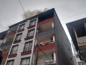 KIRIKHAN’DA APARTMAN DAİRESİ ALEVLERE TESLİM OLDU