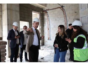 BAŞKAN YAPAR, AKASYA MAHALLESİNDE YAPIMI DEVAM EDEN SOSYAL TESİSİ İNCELEDİ