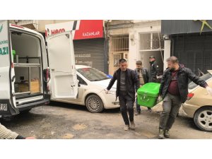 YAŞLI ADAM YALNIZ YAŞADIĞI EVDE BIÇAKLANARAK ÖLDÜRÜLDÜ