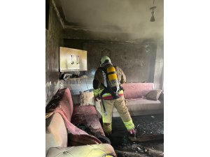 SAMADAĞ’DA EV YANGINI