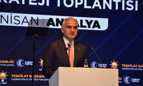 ERSOY: "ARTIK HER YIL KENDİNİ AŞAN BİR TÜRK TURİZMİ VAR"