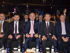 ERSOY: "ARTIK HER YIL KENDİNİ AŞAN BİR TÜRK TURİZMİ VAR"