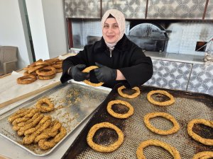 3 ÇOCUK ANNESİ GAMZE, BABA MESLEĞİ FIRINCILIĞI SÜRDÜRÜYOR