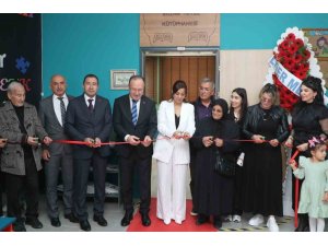 SUZAN TEYZE’NİN ADI DEDE KORKUT’TA KÜTÜPHANEYE VERİLDİ