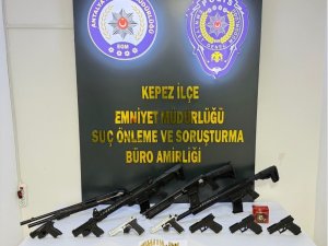 KEPEZ’DE ŞAFAK OPERASYONU: 11 ADRESE EŞ ZAMANLI BASKIN