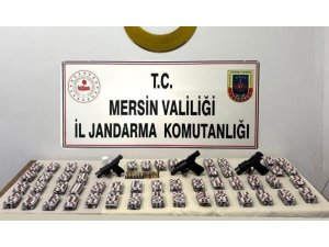 MERSİN’DE BİNLERCE UYUŞTURUCU HAP ELE GEÇİRİLDİ