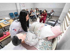 MERSİN’DE ÜCRETSİZ KURSLAR İSTİHDAMIN YOLUNU AÇIYOR