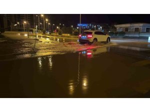 OSMANİYE’DE GECE ŞİDDETLİ YAĞMUR ETKİLİ OLDU