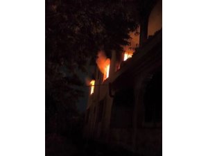 REYHANLI’DA EV YANGINI