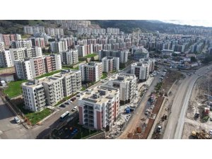 KAHRAMANMARAŞ’TA DEPREMZEDELER DOĞUKENT’TEKİ YUVALARINA TAŞINIYOR