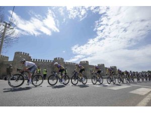 TOUR OF MERSİN’İN İLK ETABI ANAMUR’DAN BAŞLADI, SPORCULAR 118 KİLOMETRE PEDALLADI