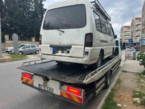 TERS YÖNDE İLERLEDİ, HEM KENDİ CANINI HEM DİĞER SÜRÜCÜLERİN CANINI HİÇE SAYDI: 95 BİN TL CEZA UYGULANDI