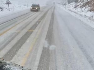 ANTALYA-KONYA KARAYOLUNDA KAR YAĞIŞI BAŞLADI