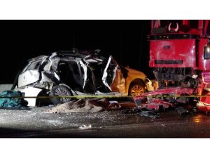 ÇOCUKLARINI KORUMAYA ÇALIŞIRKEN KAZADA HAYATINI KAYBEDEN ANNENİN CENAZESİ BATMAN’A GÖNDERİLDİ