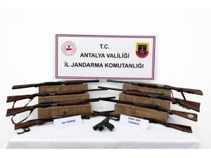 JANDARMA’DAN RUHSATSIZ SİLAH OPERASYONU