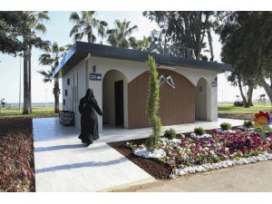 MERSİN’DE SAHİL BANDINA MODERN MESCİT